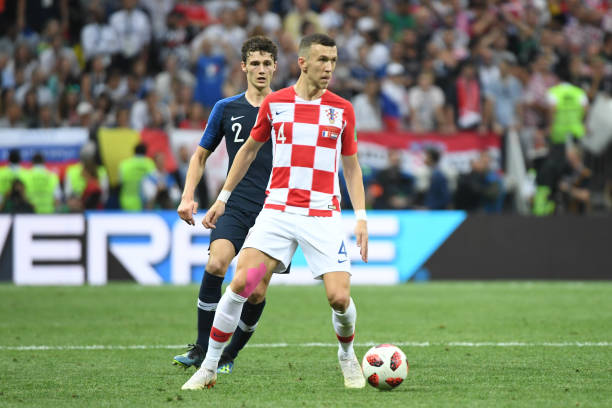 而规则的尊 而规则的尊