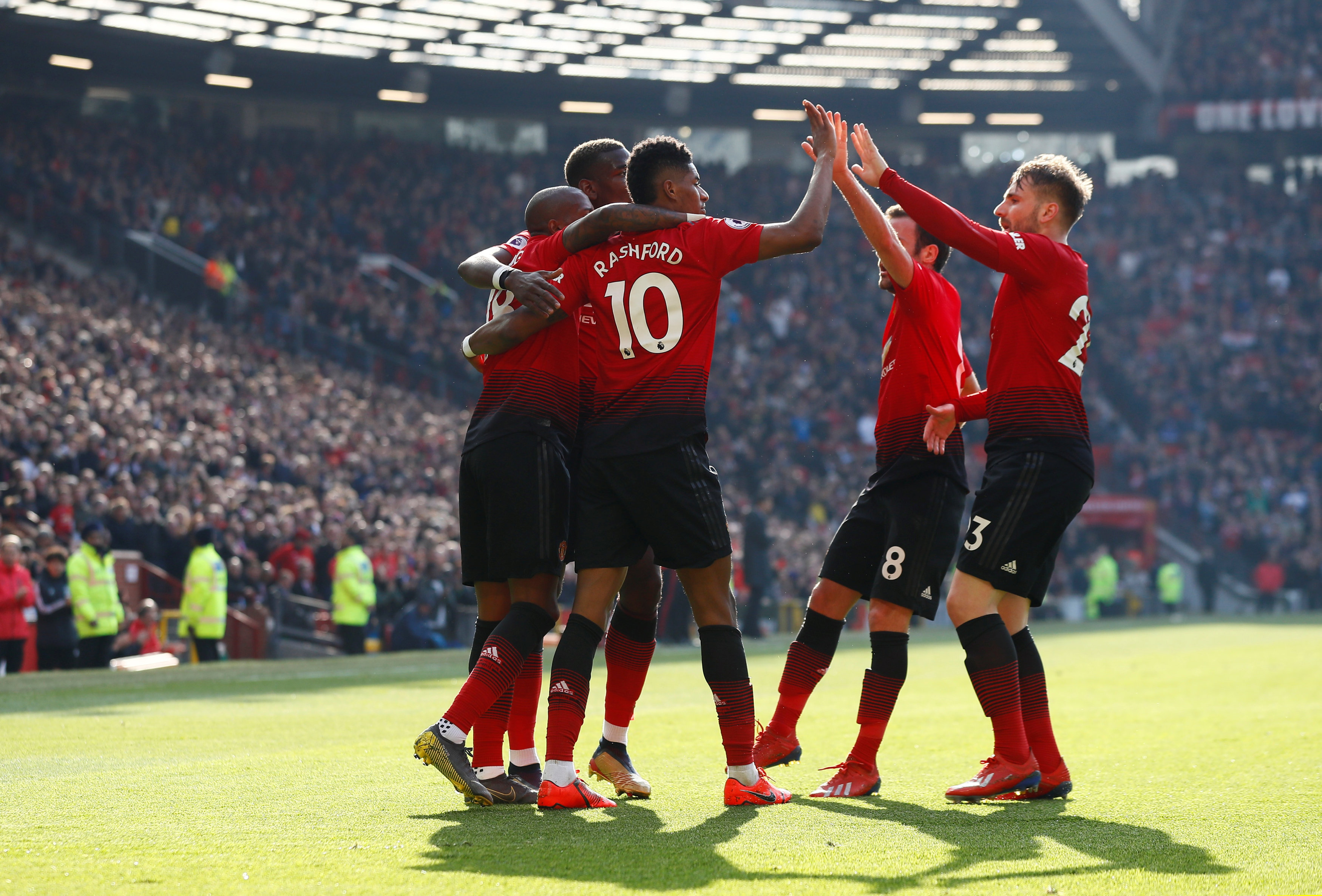 但同時也揭 但同時也揭