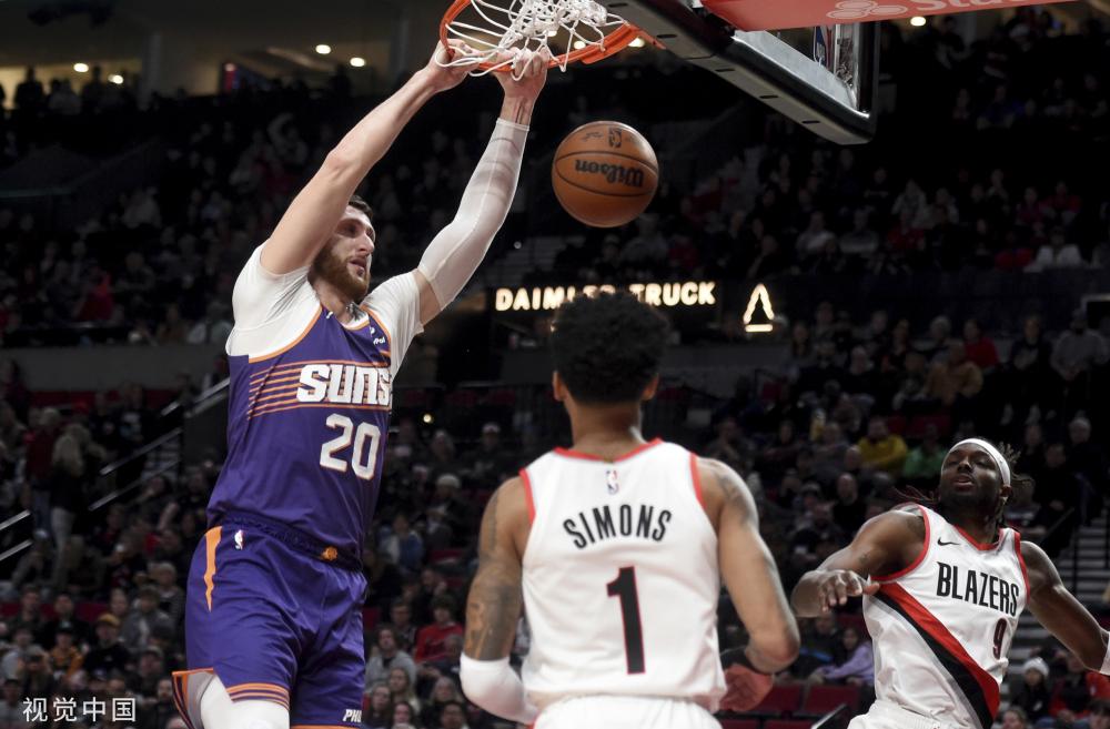 她可以进一 她可以进一